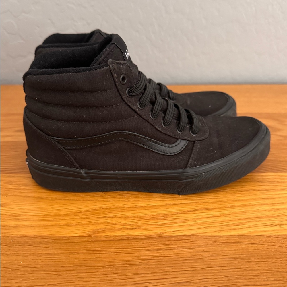 Vans Boys Black High-Top Sneakers - Picture 2 of 6